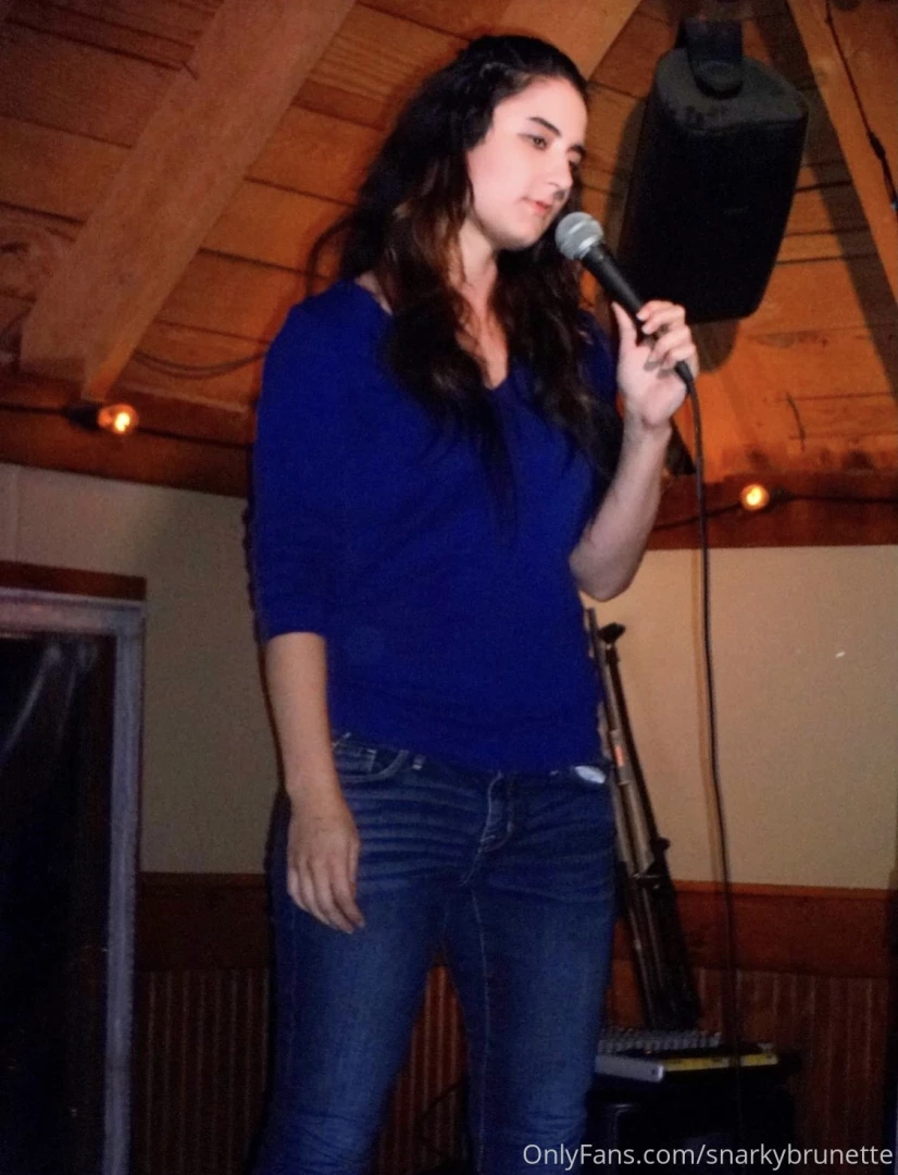 Missing the stage tips for custom jokes and pics 