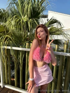 I dream of traveling all my life and flying around the whole earth do