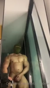 2 clips uploaded part 1 and part 2 cum on the mirror i tried to splash