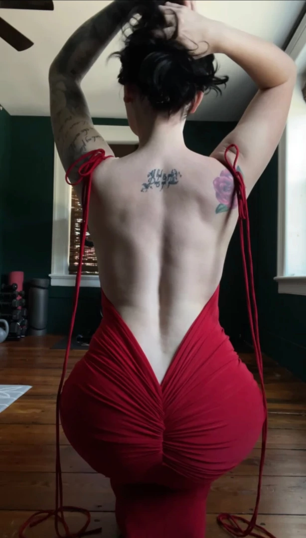 Did you see my new dress i posted on instagram should i get it in 