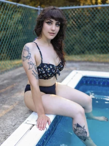 I took these photos of devilgf please give her a sub and get some part 1