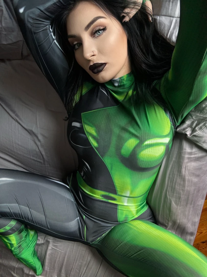 Keep those eyes peeled for a xxx shego dm tonight 