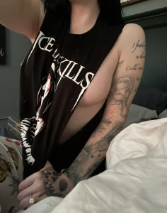 Good morning don t let my side boob distract you from the fact that i