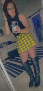 Give this sexy southern milf a follow she s just starting out and part 1