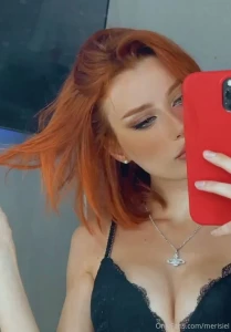 Ho comprato un nuovo completino intimo chi lo vuole vedere i bought a