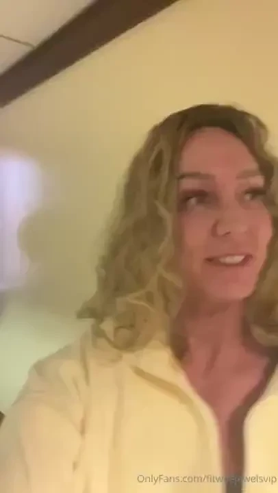 Mainstream porn shoot day just getting inside their studio very cool 