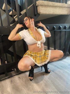 Do you have trouble concentrating need to submit to me