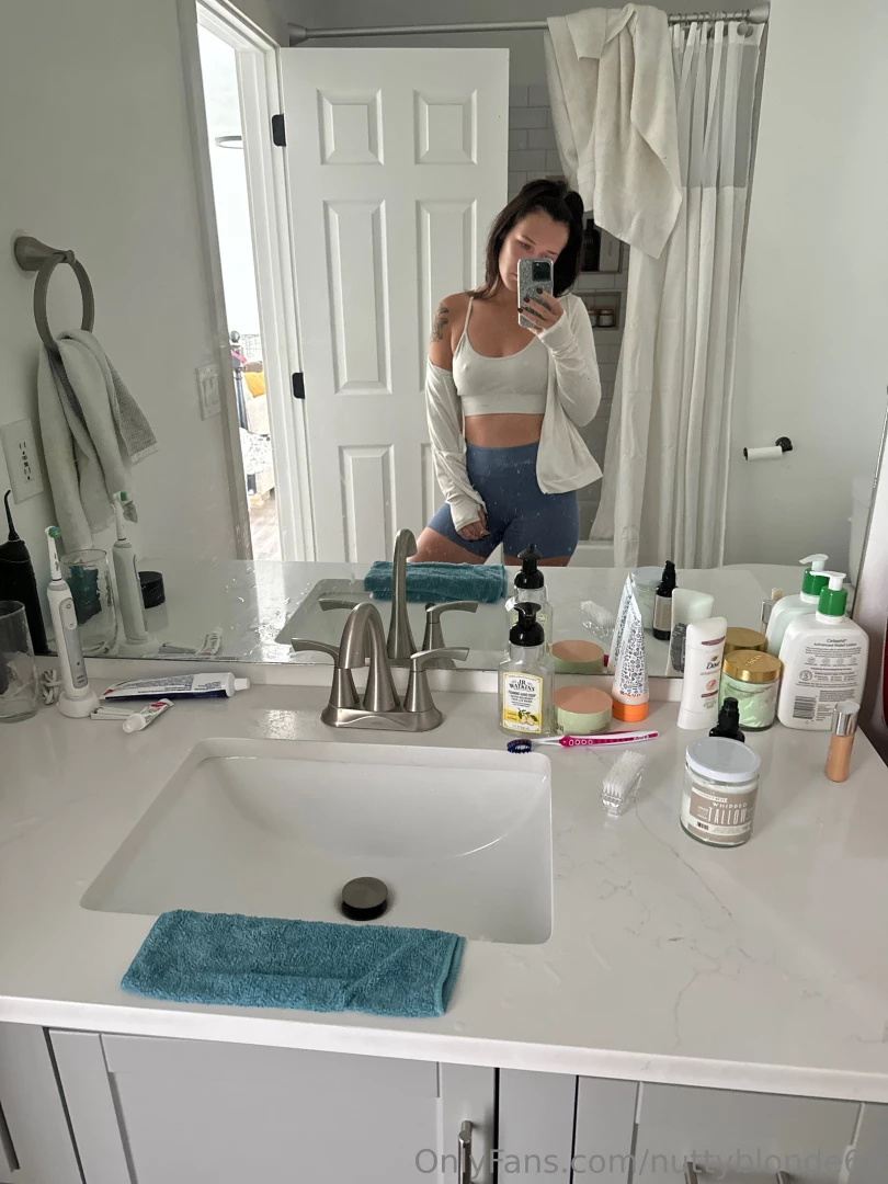 Feeling sexy in my workout underwear this morning part 1 