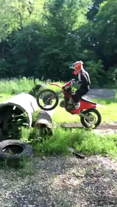 A bit more of me and my iron horse its offroad babe 
