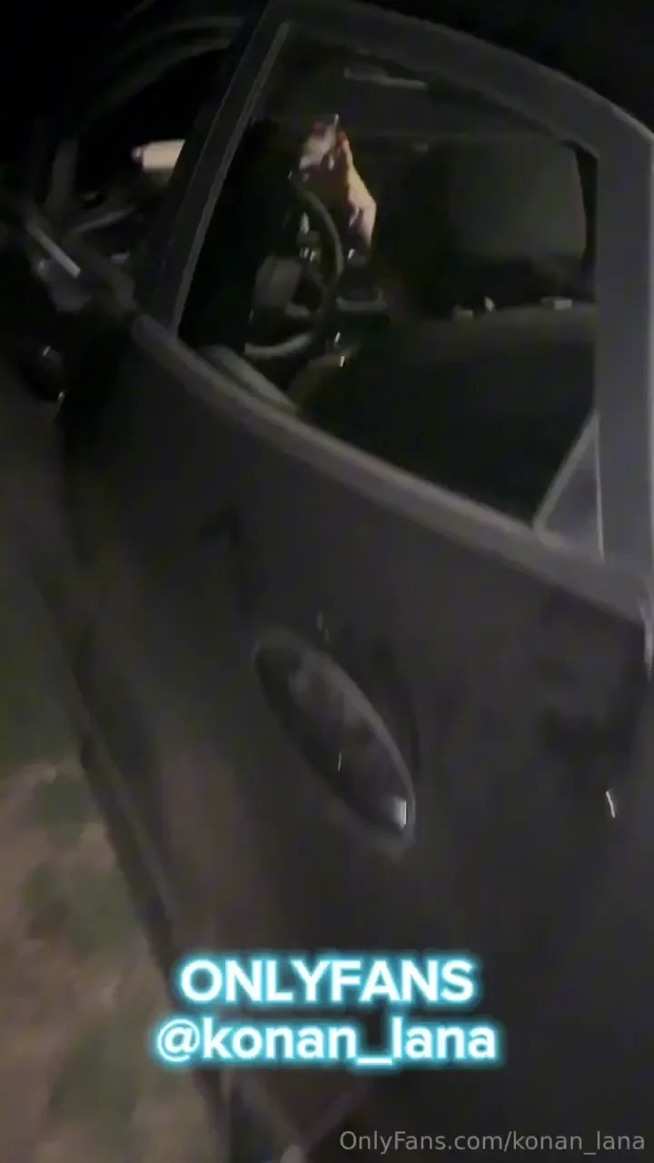 Se vuoi prenotare una cam mentre sono in auto scrivimi mi hanno 