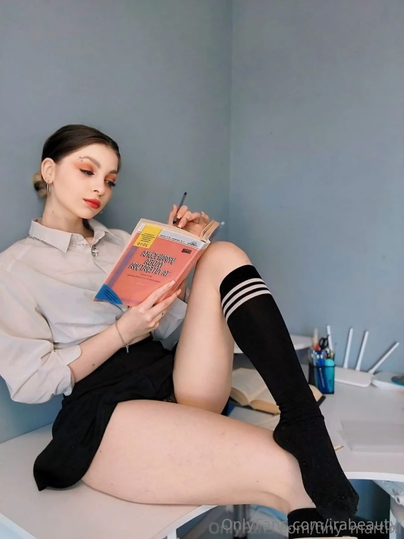 Do you like juicy thighs tiny_martini might seem a little shy but part 116 