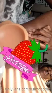 I love how my pussy sounds when its wet