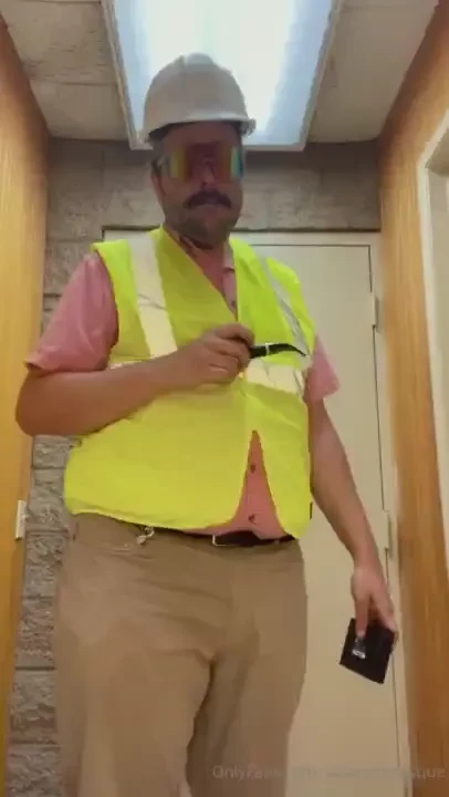 Going on-site always makes boss horny 