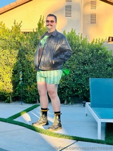 Hanging out with daddymcquaig before a concert letting my big brother part 15