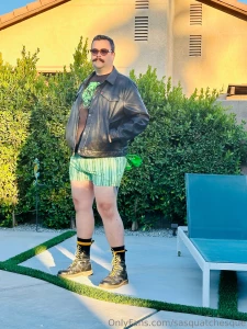 Hanging out with daddymcquaig before a concert letting my big brother part 14