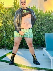 Hanging out with daddymcquaig before a concert letting my big brother part 13