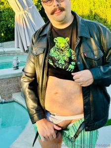 Hanging out with daddymcquaig before a concert letting my big brother part 1