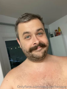 Headed to the bar to smoke a pipe and get my cock sucked in the dark part 3