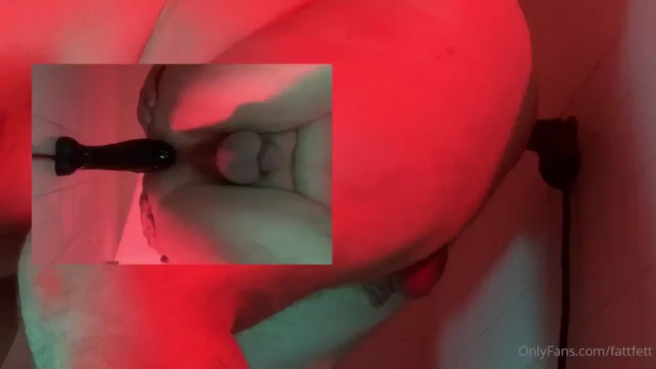 Infatable dildo play - my hole gets stretched open with an dildo that 