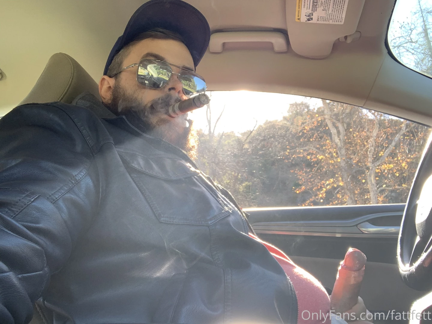 New year hike - smoked a cigar and jerked off in my car for a while on part 1 