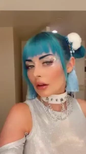 Space babe spoil me tonight and go open my latest ppv or leave me a