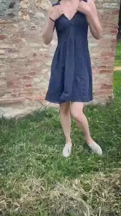 Bella giornata voglia di camminare stendermi in un prato voglia di 