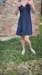 Bella giornata voglia di camminare stendermi in un prato voglia di