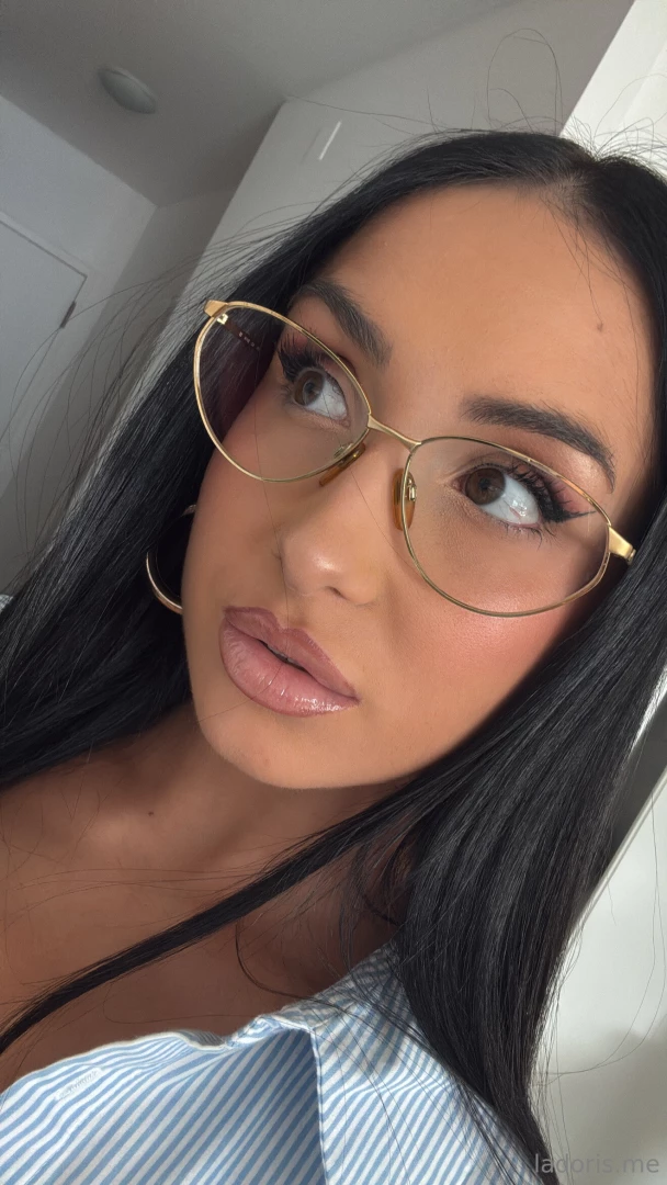 Oggi pi pensierosa del solito forse dovrei solo parlarne con te 