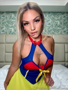 Ti aspetto in chat tesoro ho voglia di fare la porca