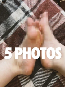 Do you want 5 pics of my cute little feet quieres 5 fotos de mis