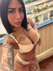 Affacciati al balcone