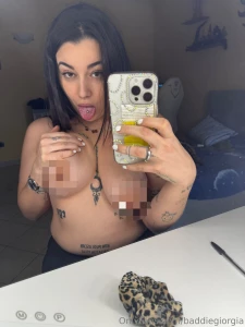 Ti piacciono le mie tette immagina di metterci in mezzo il tuo cazzo