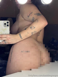 Questa doccia calda mi ha fatto venire voglia di farmi delle foto