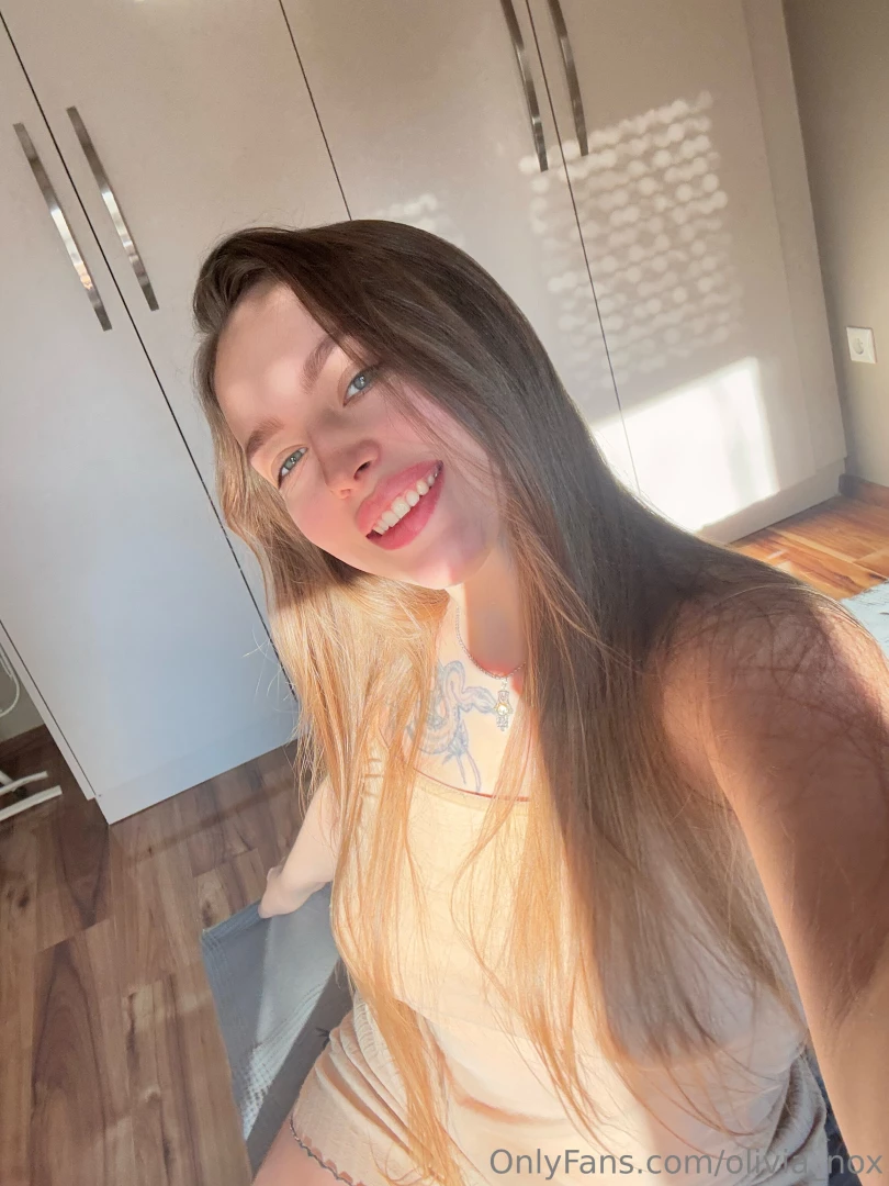 A little clear sunshine and a natural smile can make your mood a part 1 