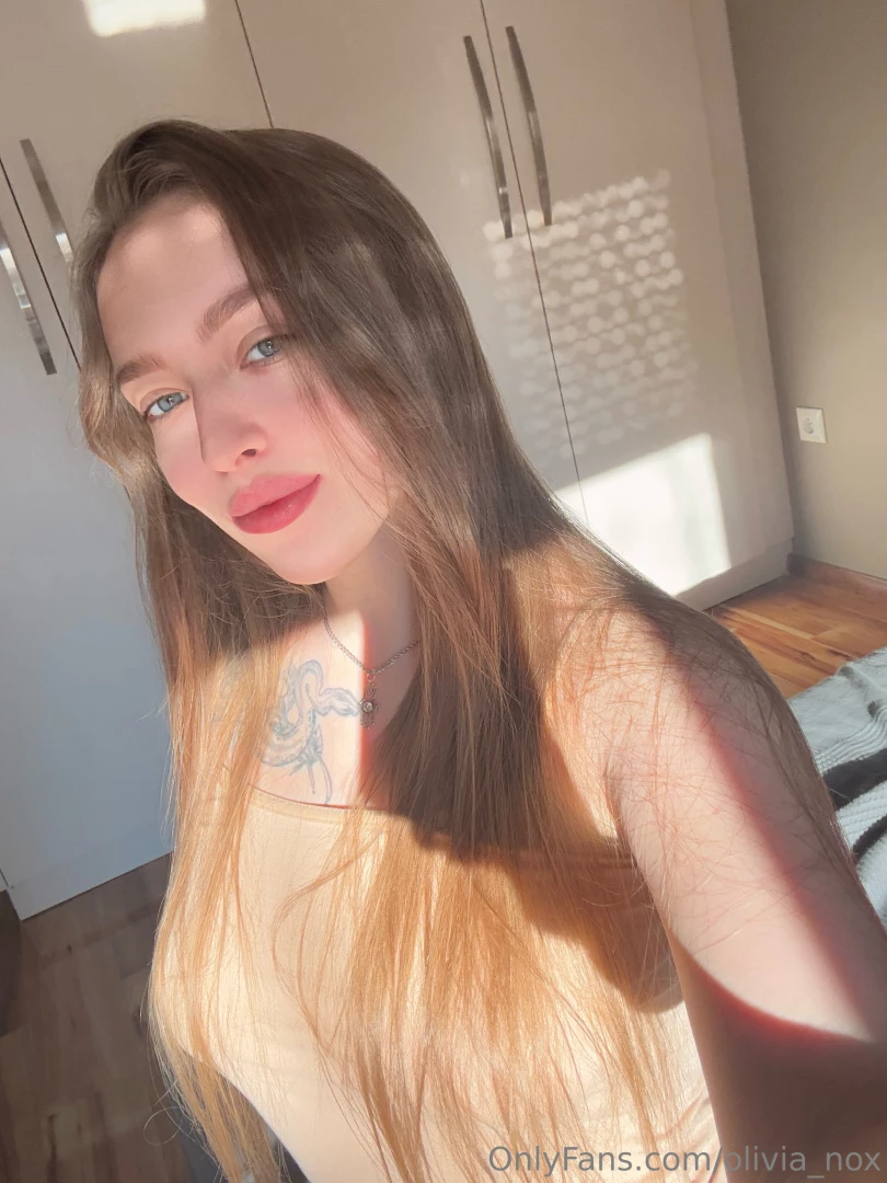 A little clear sunshine and a natural smile can make your mood a 