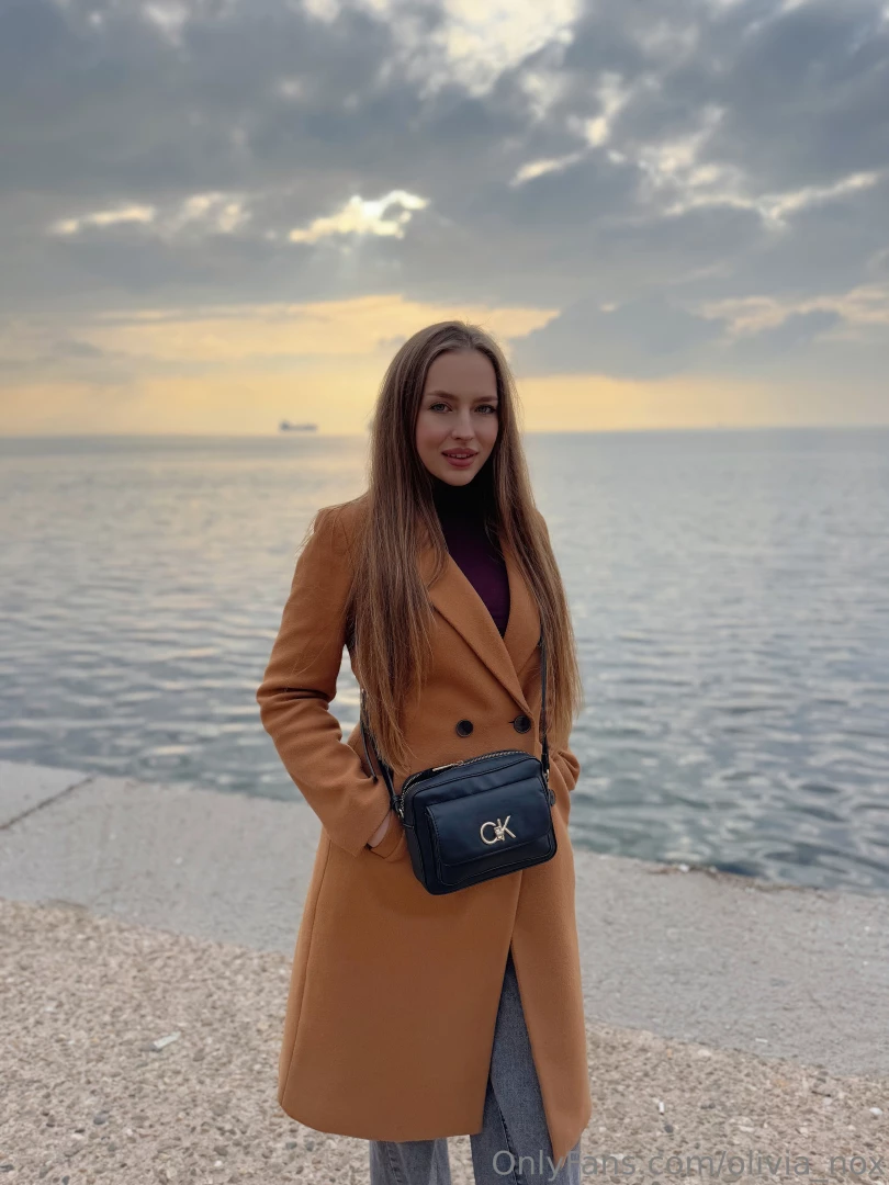 And warming myself again on these cold days with your thoughts of me i 