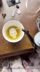 Ohhhh i put a spell on you my spooky live tonight is gonna be fun
