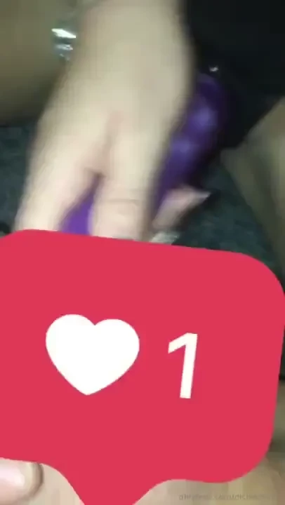 Let me know if you want the full 3 min 15 video fingering eating her 