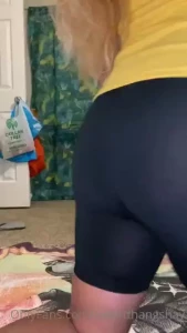 Toiiighttt shorts can you see my cat