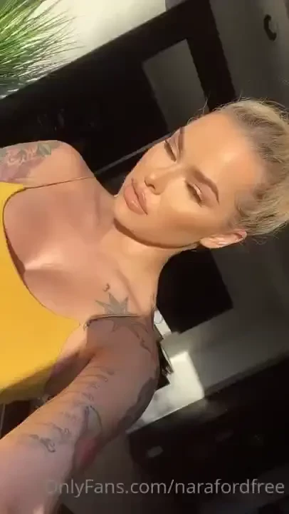 Dm me id love to chat 3 vip naraford no tip to message there 