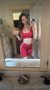 Idk if it s the workout glow or the outfit but yeah i d stare too you