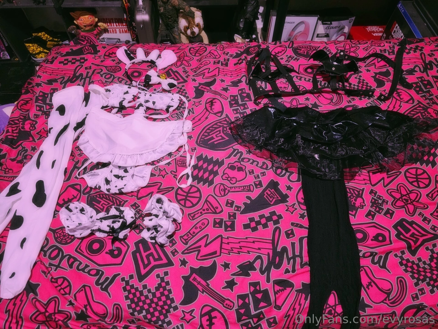 Beb s voten por el traje q les gustar a que me pusiera para el primer 