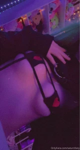 I want to sit on someone s lap in public and cockwarm them under my part 2