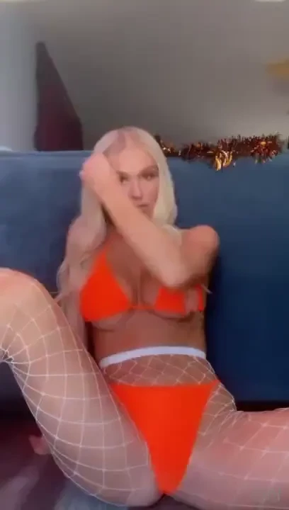 Lately i m loving how orange looks on me what do you think 