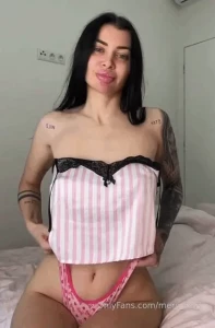 Who would you prefer girls who invest a lot in themselves or not part 1