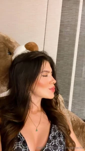 She and her beauty to make a perfect side pose