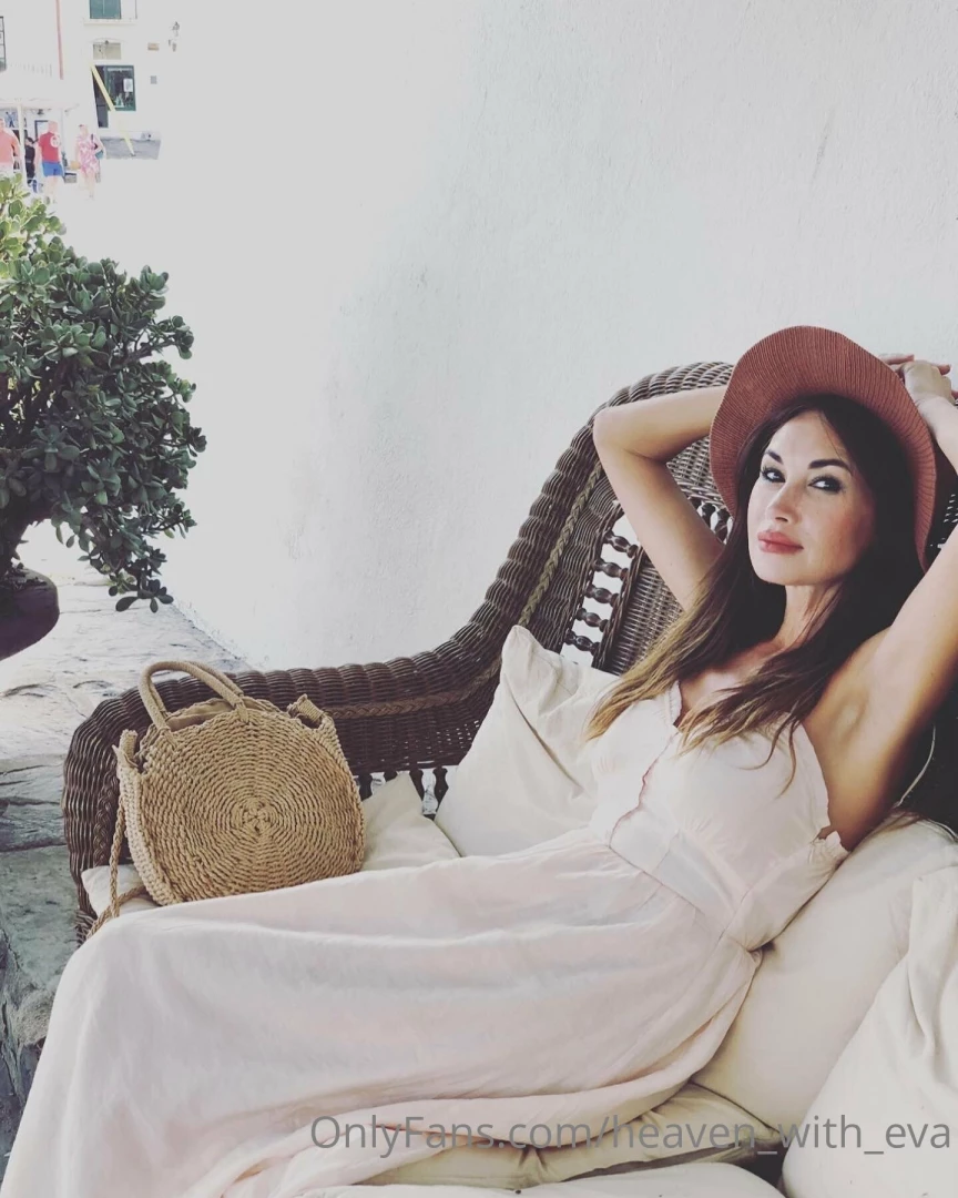 How many likes would you appreciate my dress 