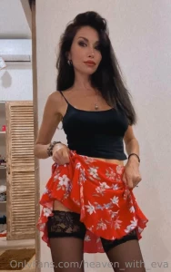 How many seconds does it take you to get my skirt off