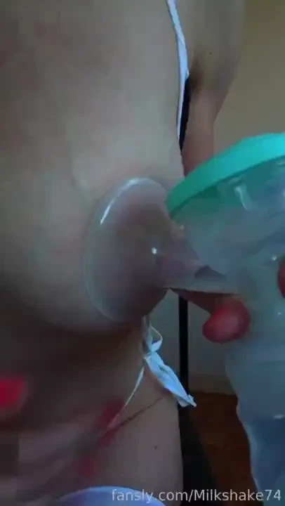 How much can i fill a 300ml glass from one breast sorry for the long 