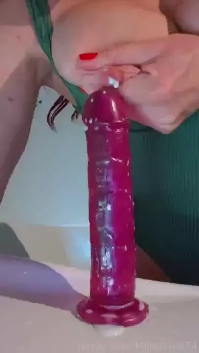 Friday night fever fyp milk milf hotmom bigtits tits milksplash splash 